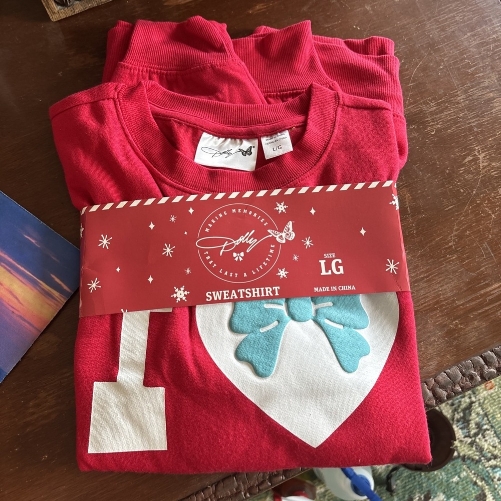Dolly Parton "I Love Dolly" Red Activewear Sweatshirt Large